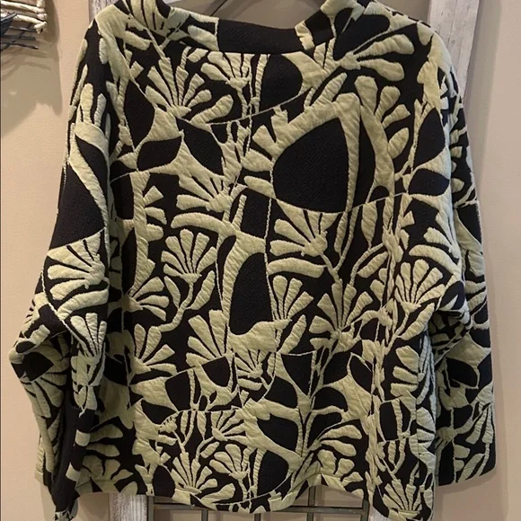 Chalet Women's Top - Picture 4 of 5